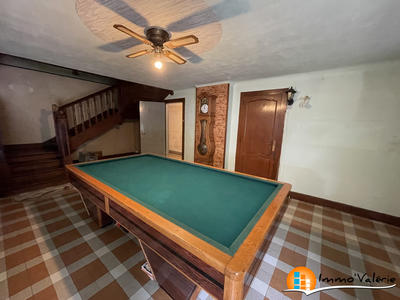 Maison - 306 m² - 10 pièces