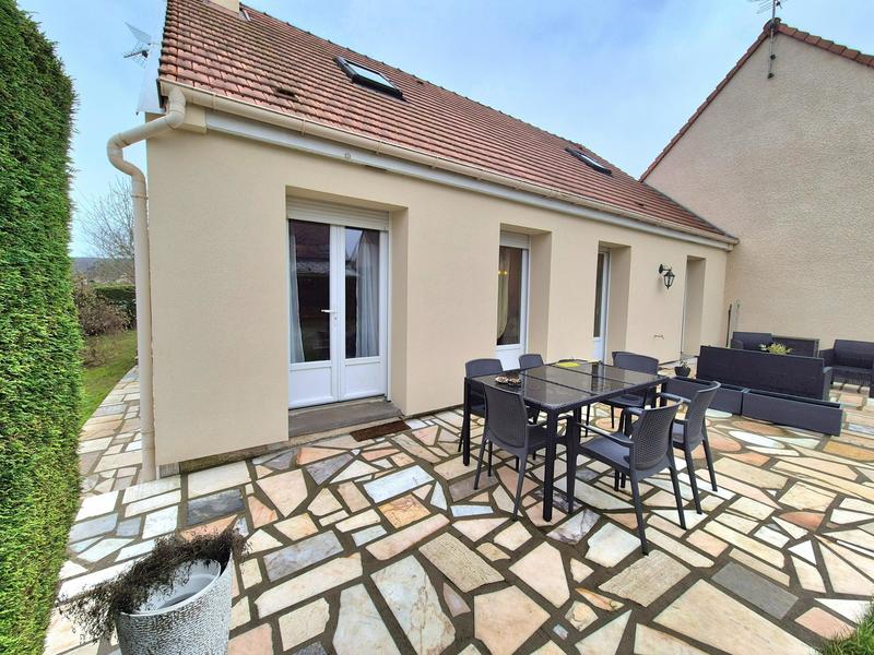 Maison - 108 m² - 5 pièces