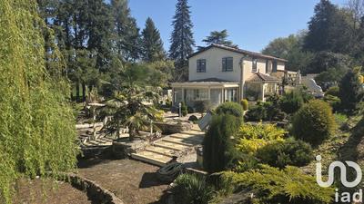 Maison - 146 m² - 8 pièces