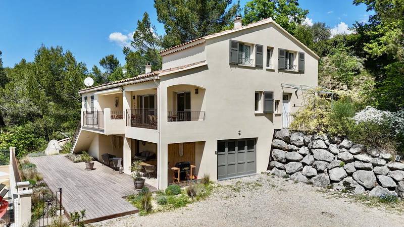 Villa - 153 m² - 7 pièces