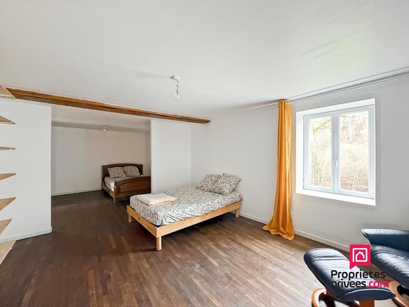 Maison - 260 m² - 6 pièces