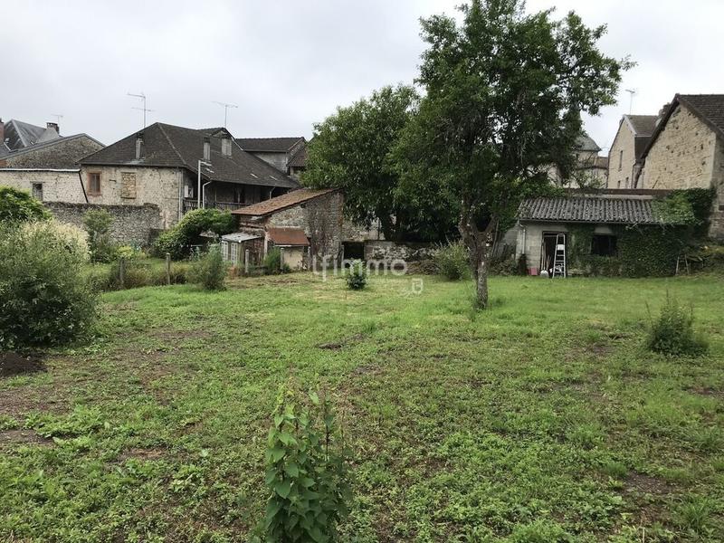 Maison de village - 300 m² - 15 pièces