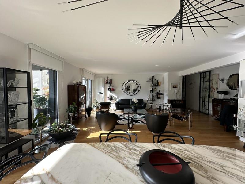 Appartement - 135 m² - 5 pièces