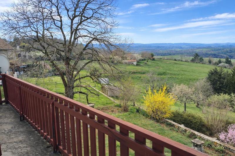 Demeure - 251 m² - 13 pièces