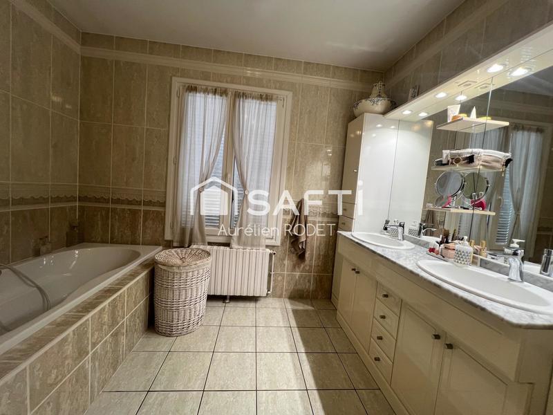 Maison - 132 m² - 7 pièces