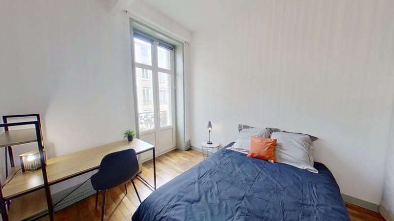 Appartement - 103 m² - 5 pièces