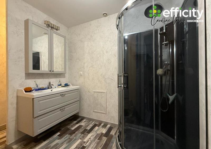 Maison - 194 m² - 6 pièces