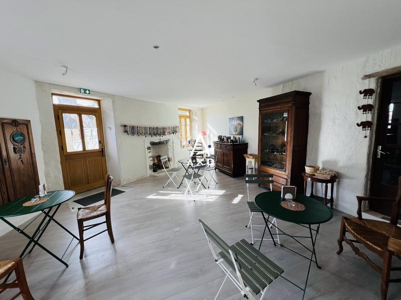 Maison - 146 m² - 6 pièces