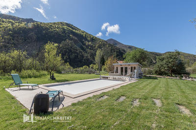 Maison - 170 m² - 7 pièces