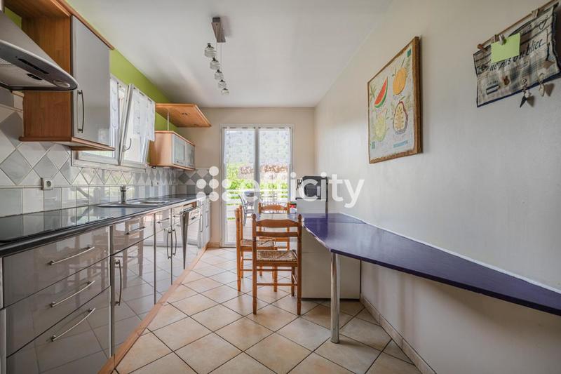 Maison - 169 m² - 6 pièces