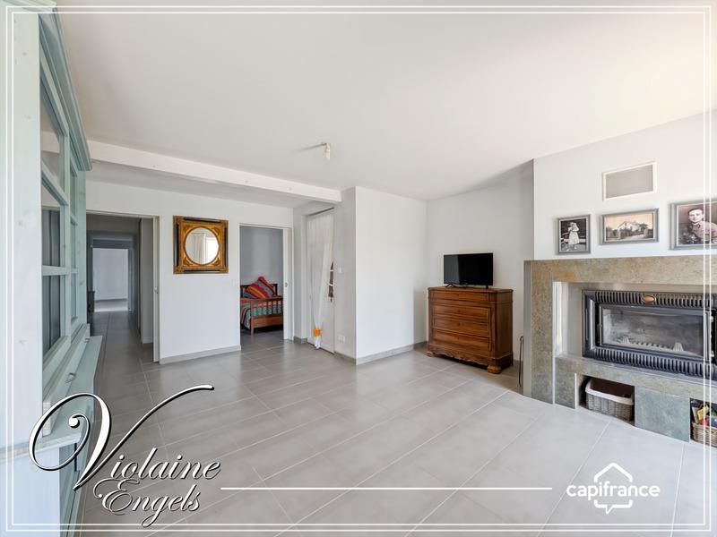 Maison - 184 m² - 9 pièces