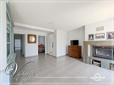 Maison - 184 m² - 9 pièces