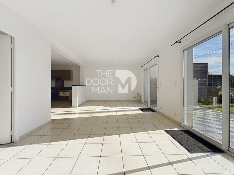 Maison - 99 m² - 4 pièces