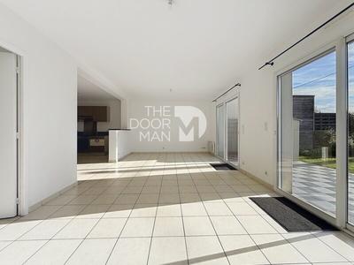 Maison - 99 m² - 4 pièces