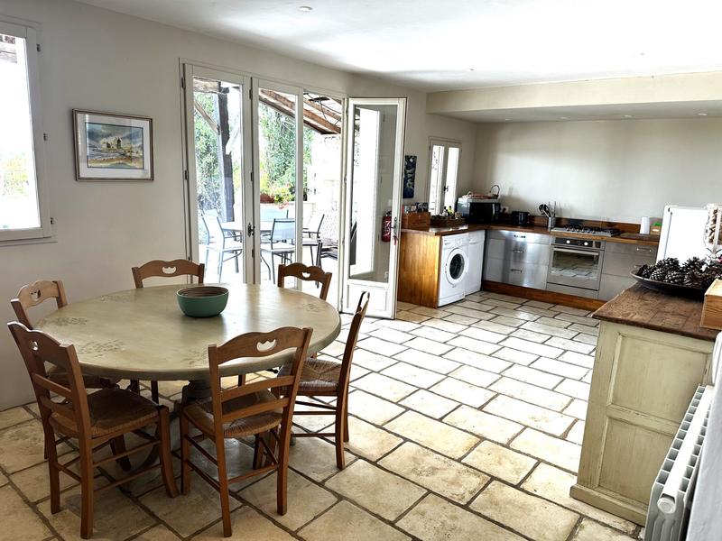 Maison traditionnelle - 181 m² - 9 pièces