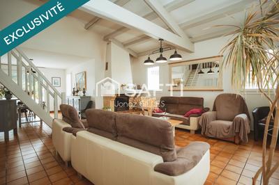 Maison - 200 m² - 6 pièces