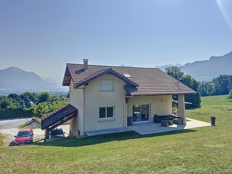 Maison - 137 m² - 5 pièces