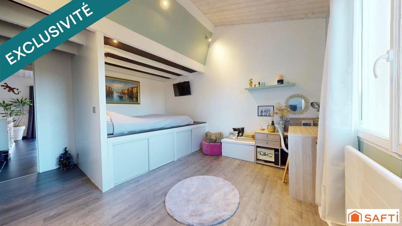 Maison - 209 m² - 9 pièces