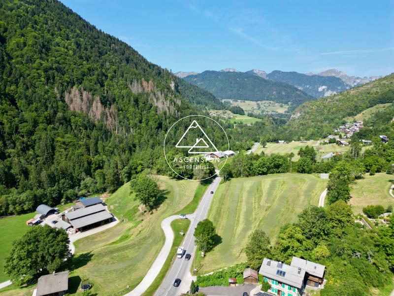 Terrain constructible - 1 014 m²