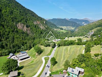 Terrain constructible - 1 014 m²