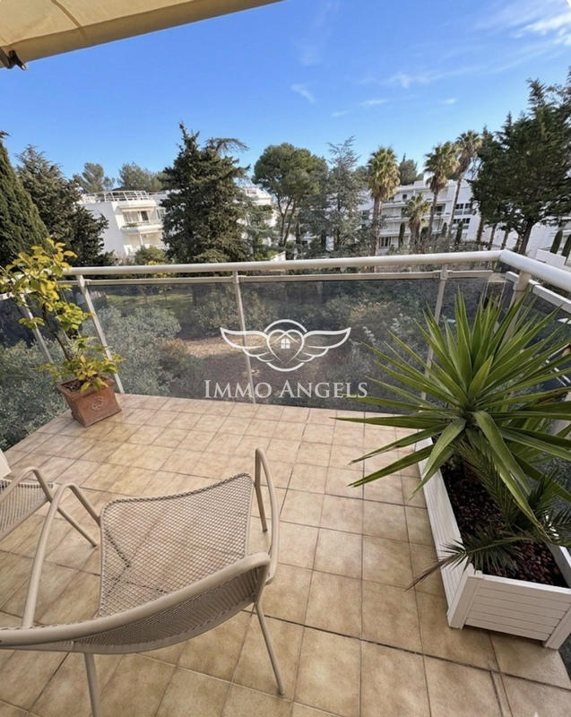 Appartement - 99 m² - 5 pièces