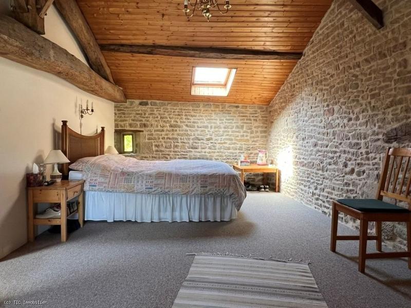 Maison en pierre - 147 m² - 5 pièces