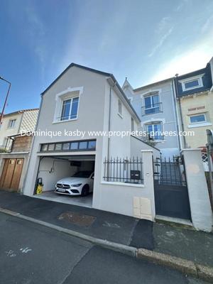 Maison - 170 m² - 7 pièces