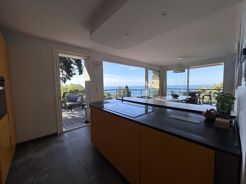 Maison - 192 m² - 5 pièces