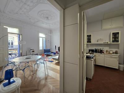 Appartement - 91 m² - 2 pièces