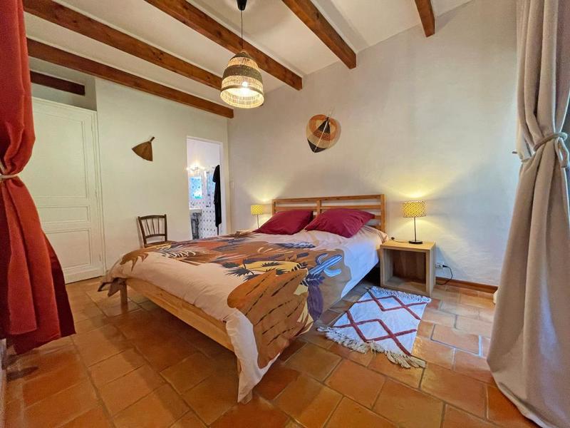 Propriété - 247 m² - 11 pièces