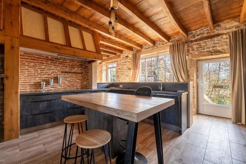 Maison en pierre - 160 m² - 6 pièces