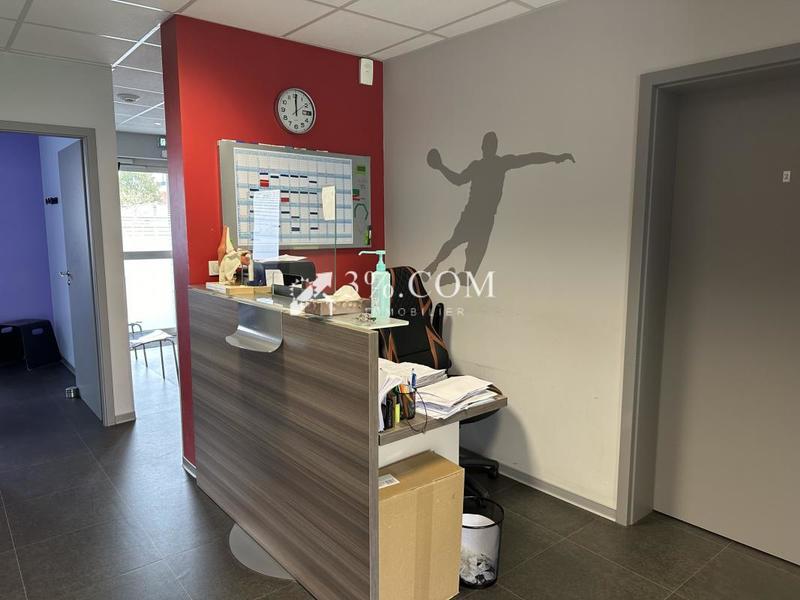 Local d'activité / Entrepôt - 105 m²