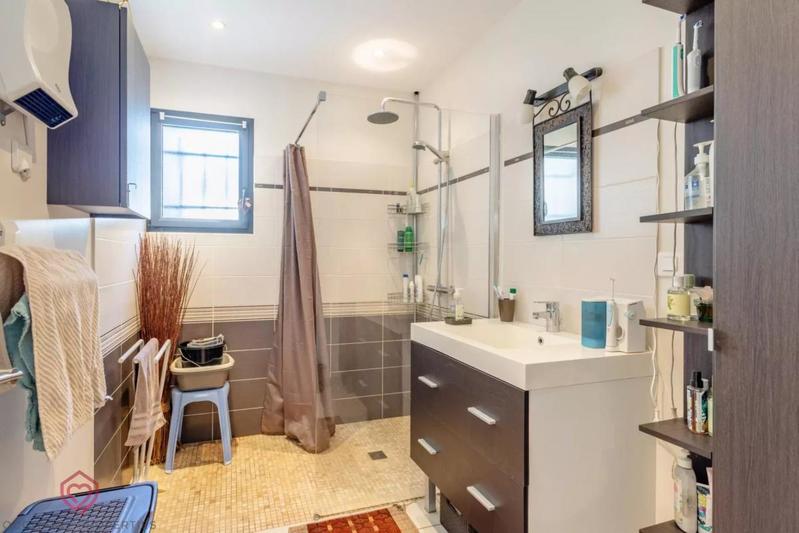 Villa - 90 m² - 3 pièces