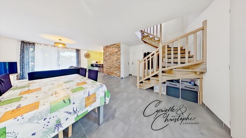 Maison - 104 m² - 5 pièces