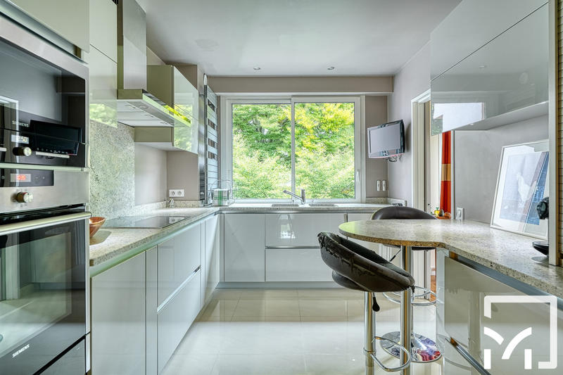 Duplex - 210 m² - 7 pièces