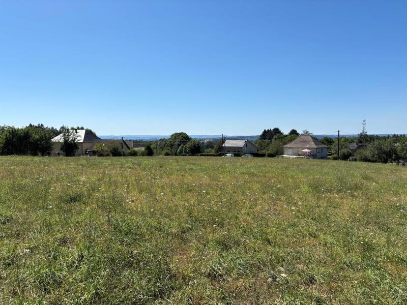 Terrain constructible - 1 417 m²
