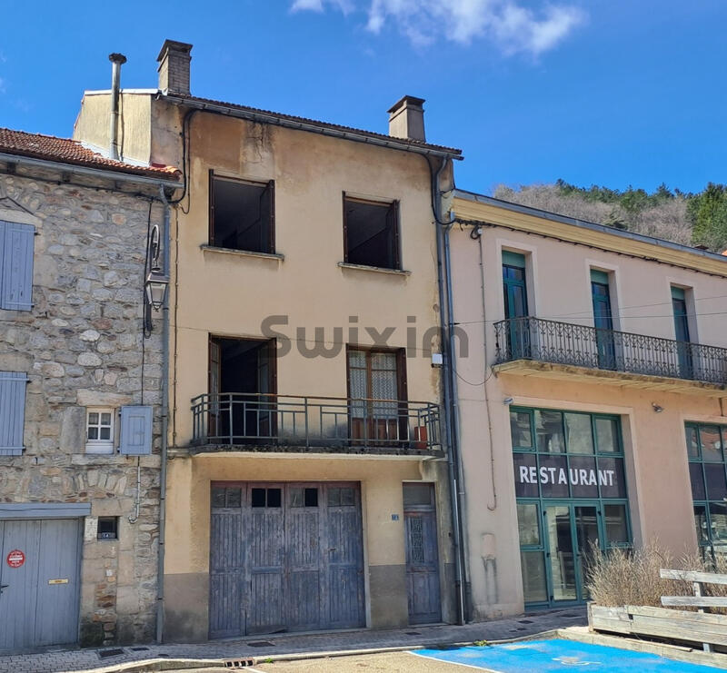 Maison de village - 96 m² - 6 pièces