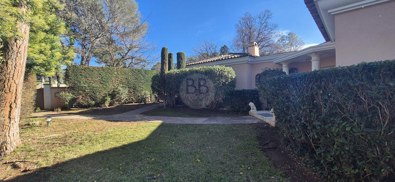 Villa - 230 m² - 7 pièces