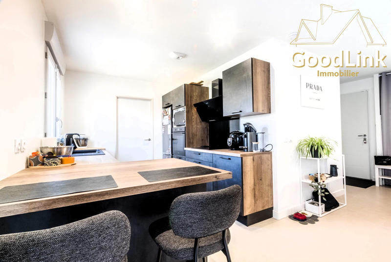 Maison traditionnelle - 95 m² - 6 pièces