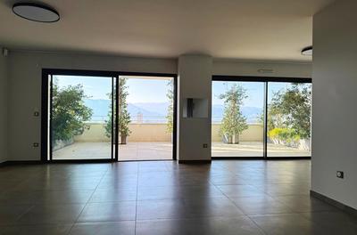 Appartement - 144 m² - 6 pièces