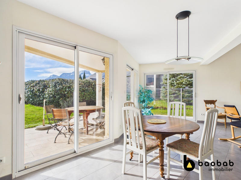 Maison - 192 m² - 5 pièces