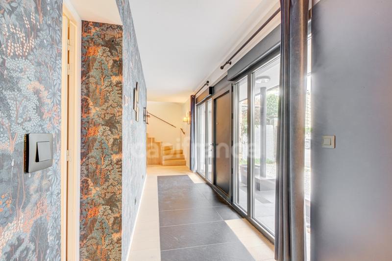 Maison - 143 m² - 5 pièces