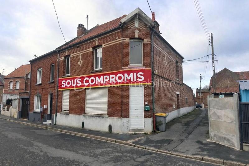 Maison - 180 m² - 9 pièces