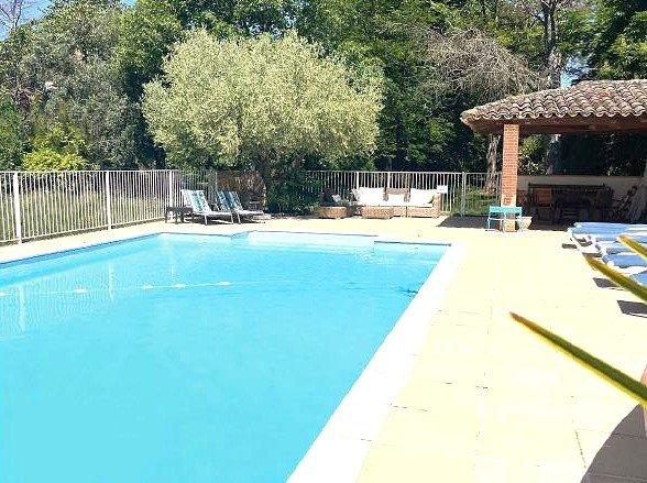 Château - 330 m² - 10 pièces