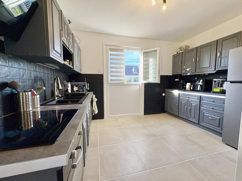 Maison traditionnelle - 85 m² - 6 pièces