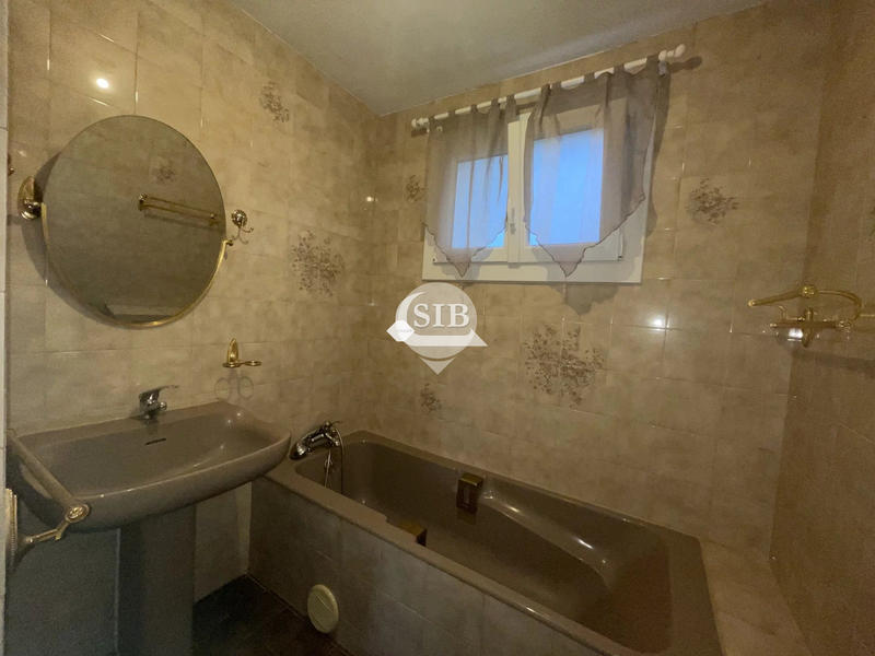 Appartement - 75 m² - 3 pièces