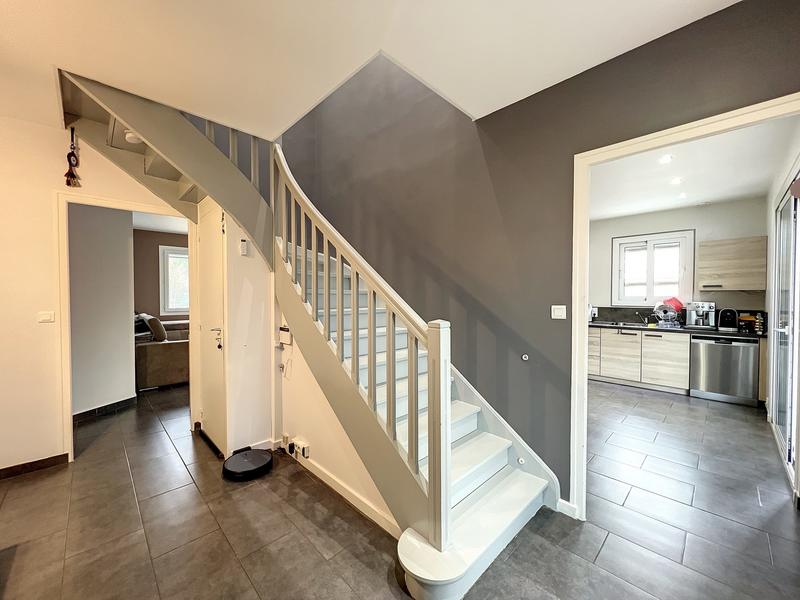 Maison - 147 m² - 6 pièces