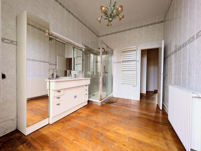 Appartement - 110 m² - 4 pièces