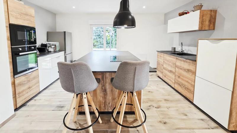 Maison - 170 m² - 5 pièces