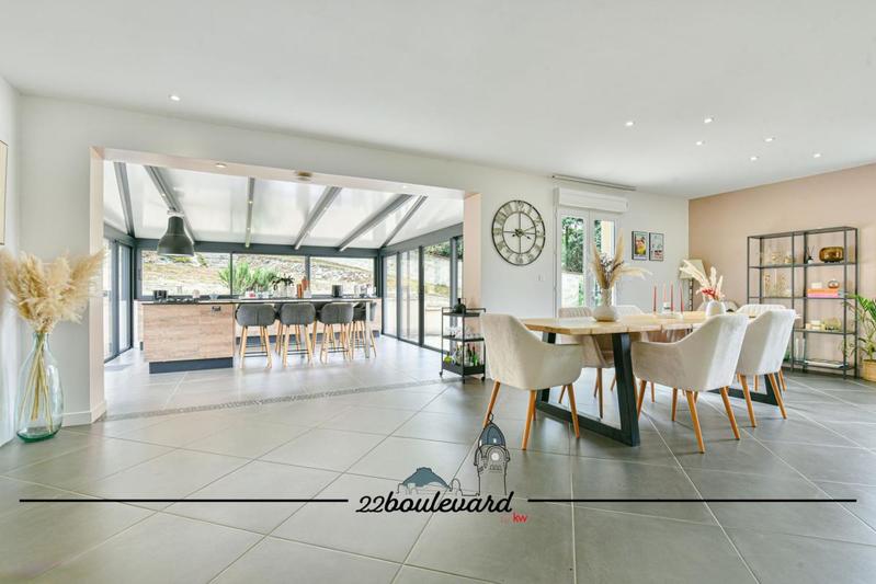 Pavillon - 174 m² - 7 pièces